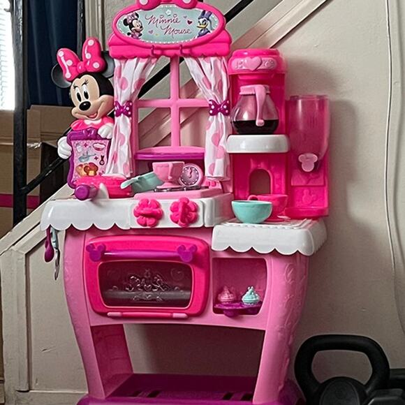 Disney Junior Minnie Mouse Happy Helpers Brunch Cafe, Play Kitchen Set for Kids - Picture 1 of 3